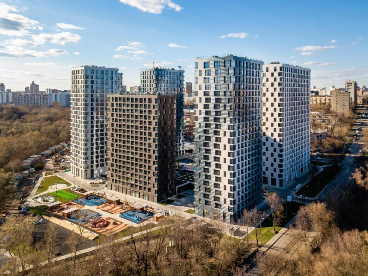 Цены на московскую недвижимость. Недвижимость Москва. Первичный рынок недвижимости. Жилой дом 2020 года. Рынок жилья.